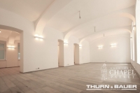 Deski z serii Chapel Minster w kolorze Bleached White. Fot Thurn&Bauer Immobiliengruppe