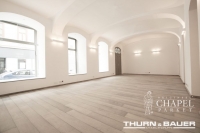 Deski z serii Chapel Minster w kolorze Bleached White. Fot Thurn&Bauer Immobiliengruppe