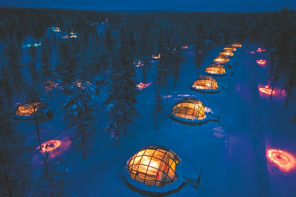 Igloo w Kakslauttanen Arctic Resort, Finlandia